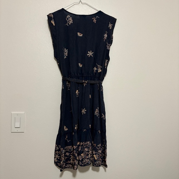 Nostalgia Women’s Mini Dress Size Medium Blue Floral 100% Rayon Sleeveless - Picture 6 of 8
